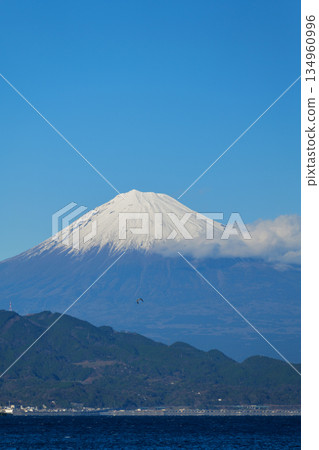 在靜岡縣清水市的美穗正木海灘拍攝的富士山 134960996