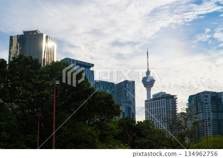 KLCC 摩天大樓和城市景觀，吉隆坡，馬來西亞 134962756