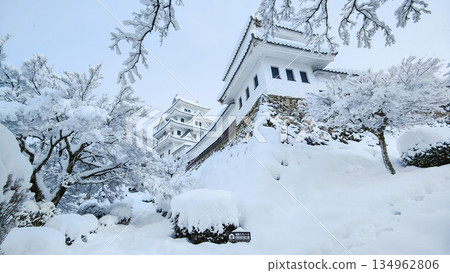 雪中的郡上八幡城 134962806