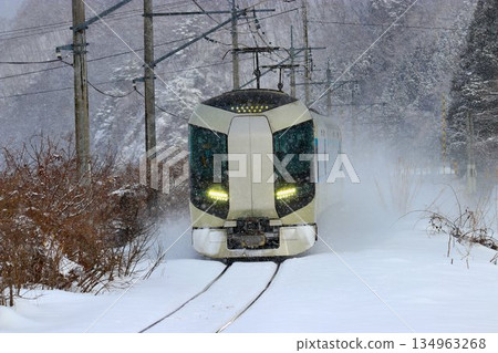 雪國，南會津... 走在冰凍的鐵路上 [特快自由] 500 系列 134963268