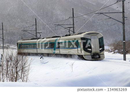 雪國，南會津... 走在冰凍的鐵路上 [特快自由] 500 系列 134963269