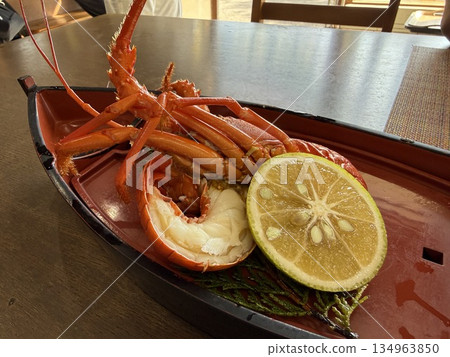 Boiled Ise shrimp 134963850