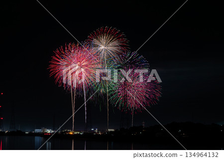 Scenes from the Atsumi Peninsula Fireworks Festival in Tahara City (Aichi Prefecture) 134964132