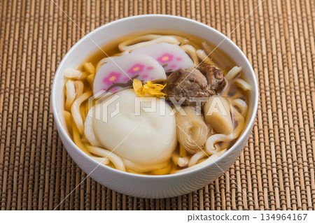 Chikara udon noodles with mochi 134964167