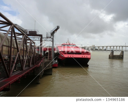 Ferries Ferries 134965186