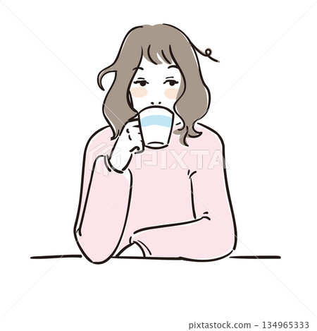 剛睡醒的可愛女子上半身 134965333