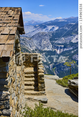 Glacier Point Geology Hut With Scenic Yosemite View And Distant Waterfalls Glacier Point Geology Hut With Scenic Yosemite View And Distant Waterfalls 134965838