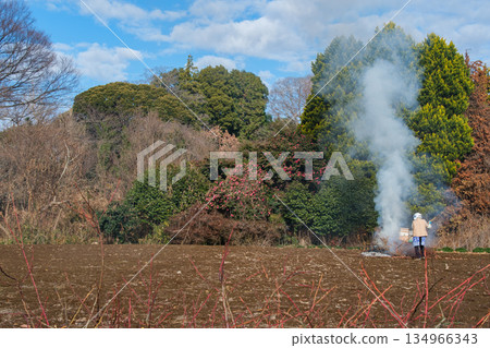 篝火煙霧 134966343