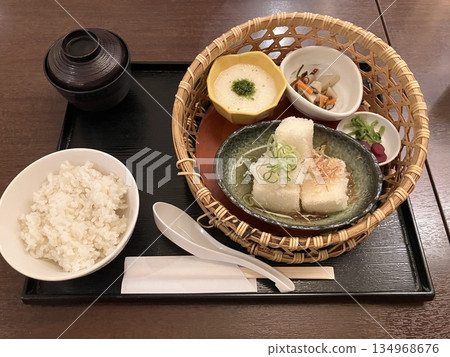 Japanese meal with deep-fried tofu Japanese meal with deep-fried tofu 134968676
