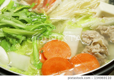Hot pot, Japanese winter, warm food, delicious gourmet 134969110