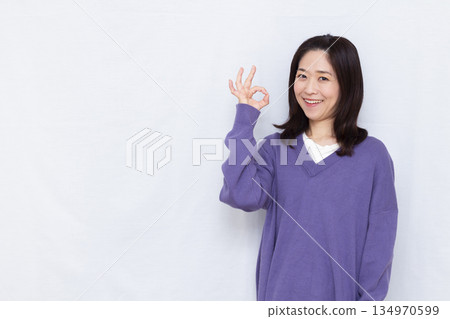 Woman signing OK 134970599