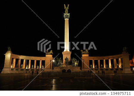 Hungary_Heroes' Square Hungary_Heroes' Square 134975711