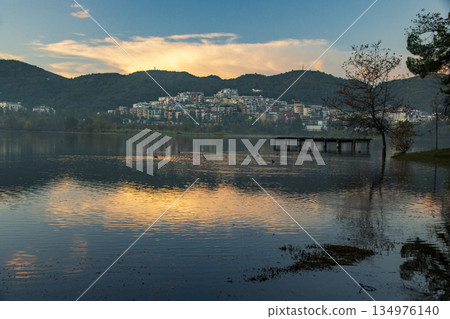 阿爾巴尼亞首都地拉那的景色 阿爾巴尼亞首都地拉那的景色 134976140