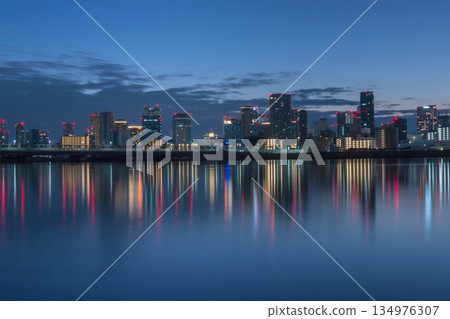 Dawn in the big city: Osaka Umeda buildings 134976307