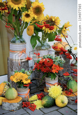 Sunflower And Autumn Gourd Decorative Arrangement 134977565