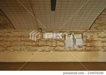 Old London Underground station corridor 134978290