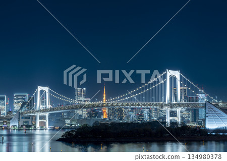 彩虹橋和東京鐵塔 彩虹橋和東京鐵塔 134980378