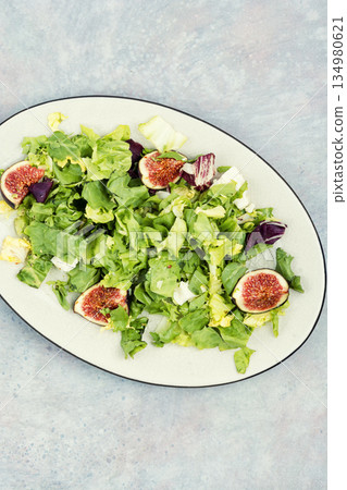 Fresh Green Leaf Salad Fresh Green Leaf Salad 134980621