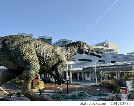 Giant dinosaur model in autumn afternoon, Fukui Station, Dinosaur Square Giant dinosaur model in autumn afternoon, Fukui Station, Dinosaur Square 134983783