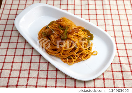 Homemade Neapolitan Spaghetti 134985605