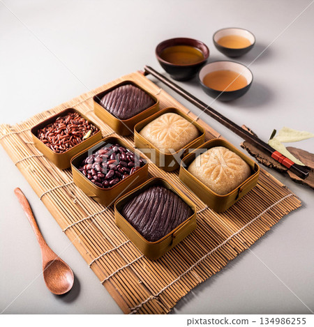 Delightful Variants of Red Bean Cake 134986255