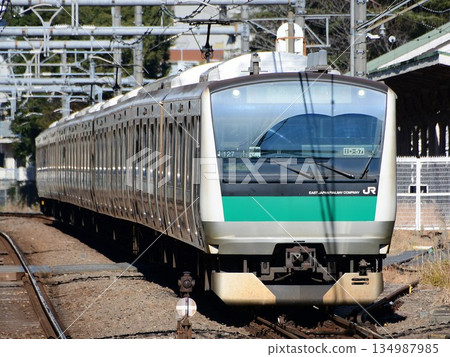 E233 series 7000 series Hae127 train on the Saikyo Line, direct to the Sotetsu Line, bound for Ebina E233 series 7000 series Hae127 train on the Saikyo Line, direct to the Sotetsu Line, bound for Ebina 134987985