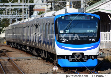 Tokyo Waterfront Area Rapid Transit 71-000 series Z12 train, Rinkai Line, Saikyo Line 134988238