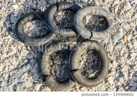 Damaged hangers of car muffler 134990602