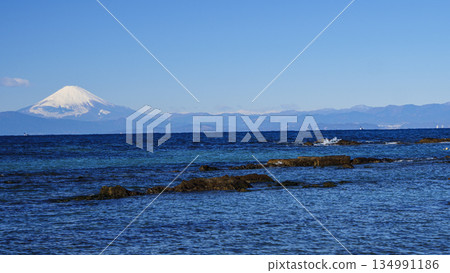 從橫須賀長井漁港眺望富士山 134991186
