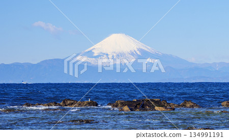 從橫須賀長井漁港眺望富士山 134991191