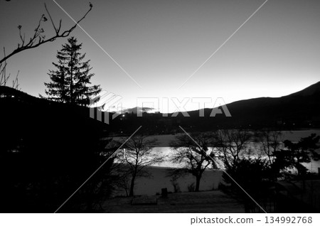 白樺湖黃昏時分 134992768