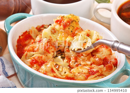 margherita farfalle gratin margherita farfalle gratin 134995410