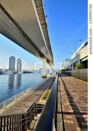 東京台場首都高速公路海灣線有明交會處 134995798