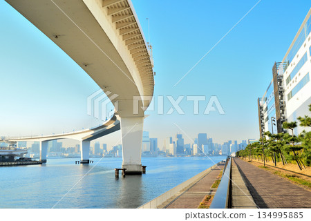 東京台場首都高速公路海灣線有明交會處 東京台場首都高速公路海灣線有明交會處 134995885