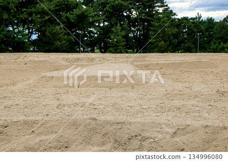 Grenade Park 134996080