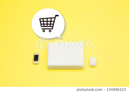 網購物的形象 網購物的形象 134996325