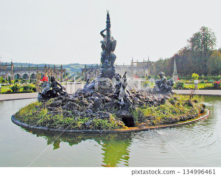 德國浪漫之路上的魏克斯海姆城堡巴洛克花園 134996461