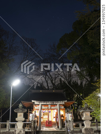 元旦當天,稻荷神社大門敞開。 元旦當天,稻荷神社大門敞開。 134997025