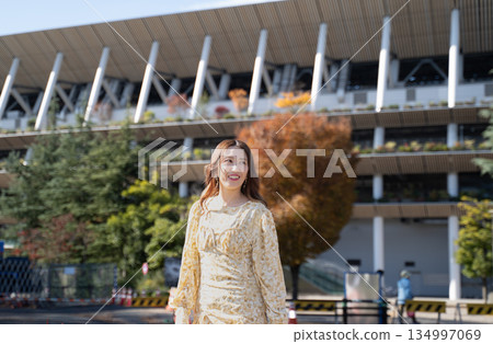 婦女享受觀光 134997069