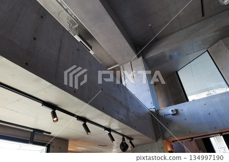 裸露混凝土建築 134997190