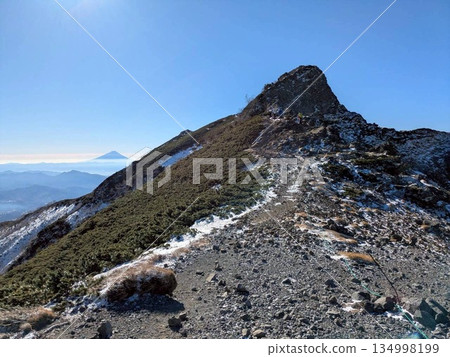 山 134998199