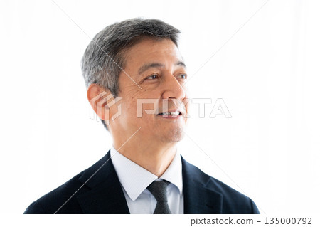 一位表情自信又充滿希望的經理 135000792