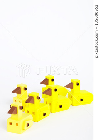 迷你鴨紙工藝品手工動物模型,黑色背景白色背景 迷你鴨紙工藝品手工動物模型,黑色背景白色背景 135000952