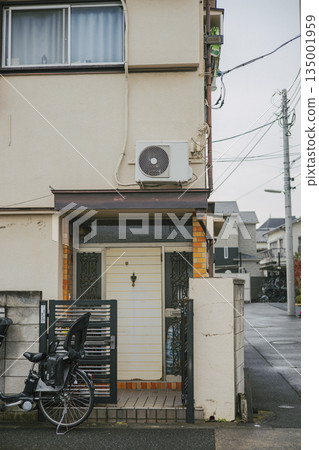 住宅區的房屋外觀和街景 住宅區的房屋外觀和街景 135001959