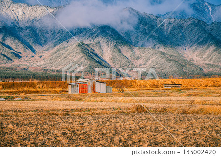初冬的安曇野 [北安曇郡池田町] 135002420