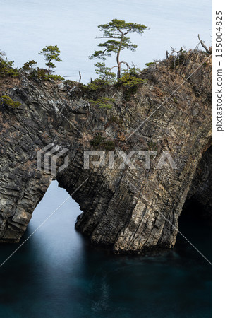 岩手縣五石海岸的穴尖磯海灘 135004825