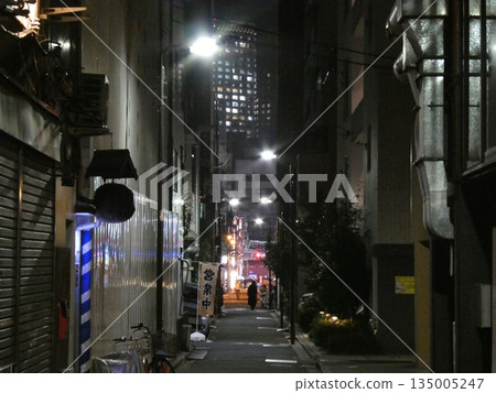 Back alleys of the city at night Back alleys of the city at night 135005247