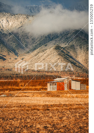 早上的安曇野[北安曇郡池田町] 135005259