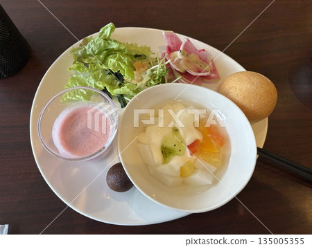 奧庫瑪私人海灘度假村的早餐自助餐 135005355