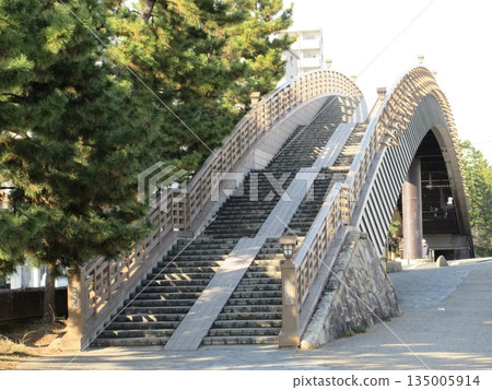 Soka Matsubara! Pine trees and the drum-shaped footbridge, Yatatebashi 135005914